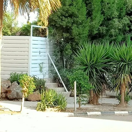 Mikis's Seagate Aprt. Apartment