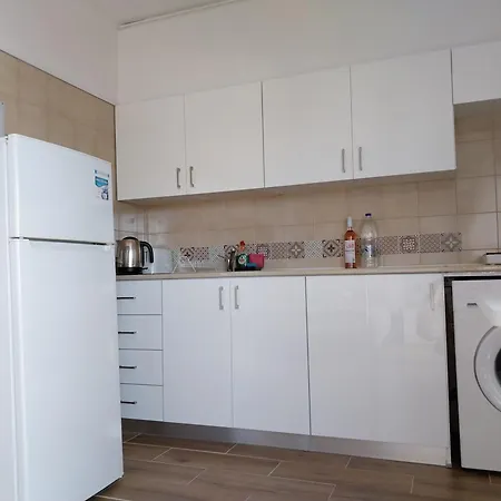 Mikis's Seagate Aprt. Apartment *