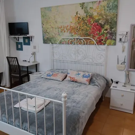 Apartment Mikis's Seagate Aprt. *